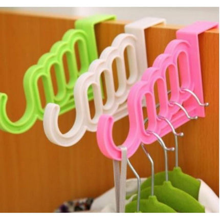 Multifunctional Door Hanging 5-Hole Clothes Drying Hanger - THELOOTSALE